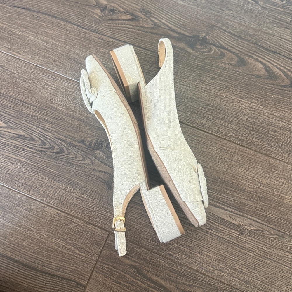 CL by Laundry Cream Linen-Look Slingback Sandals with Buckle Accent 7.5 - Picture 7 of 9